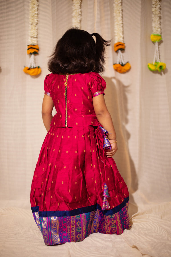 Srushti Magenta Mini