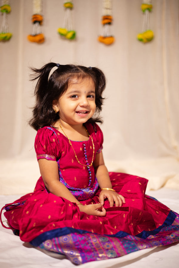 Srushti Magenta Mini
