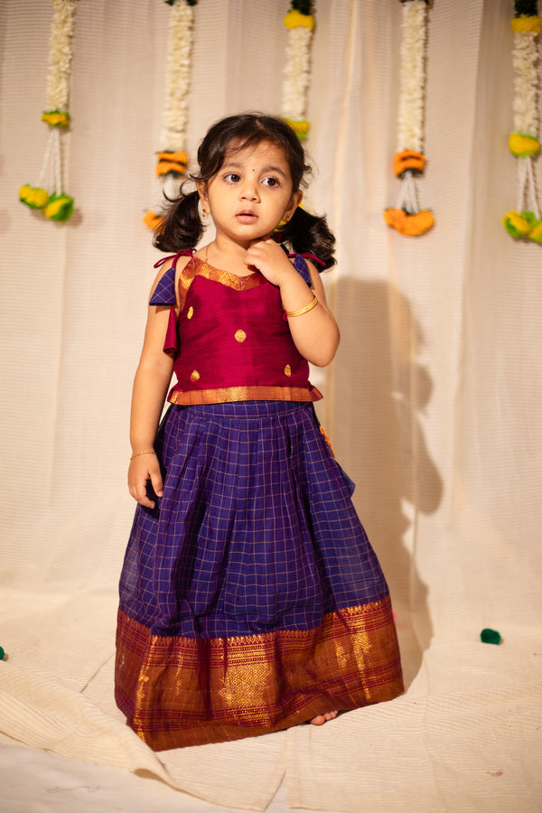 Inbha Blue with Magenta Mini