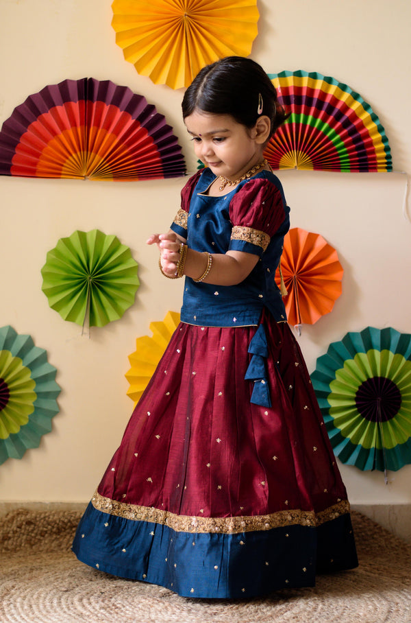 Kayalvizhi Maroon and Blue Mini