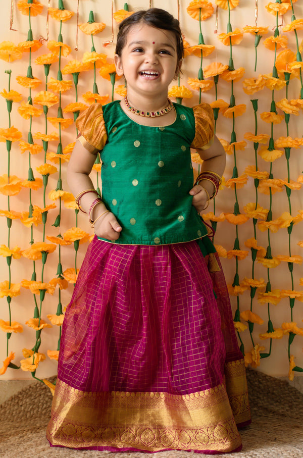 Shambavi Magenta Mini