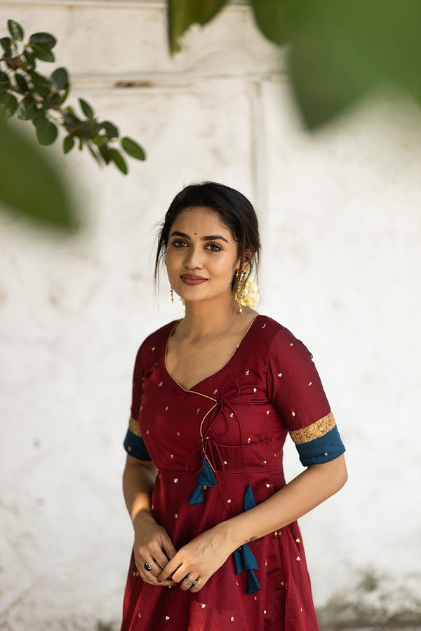 Kayalvizhi Maroon and Blue