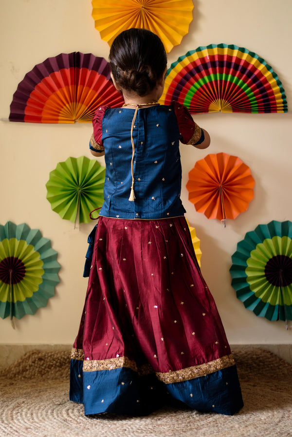 Kayalvizhi Maroon and Blue Mini