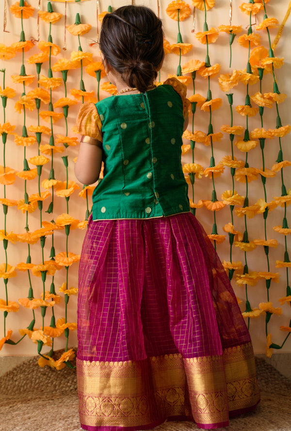 Shambavi Magenta Mini