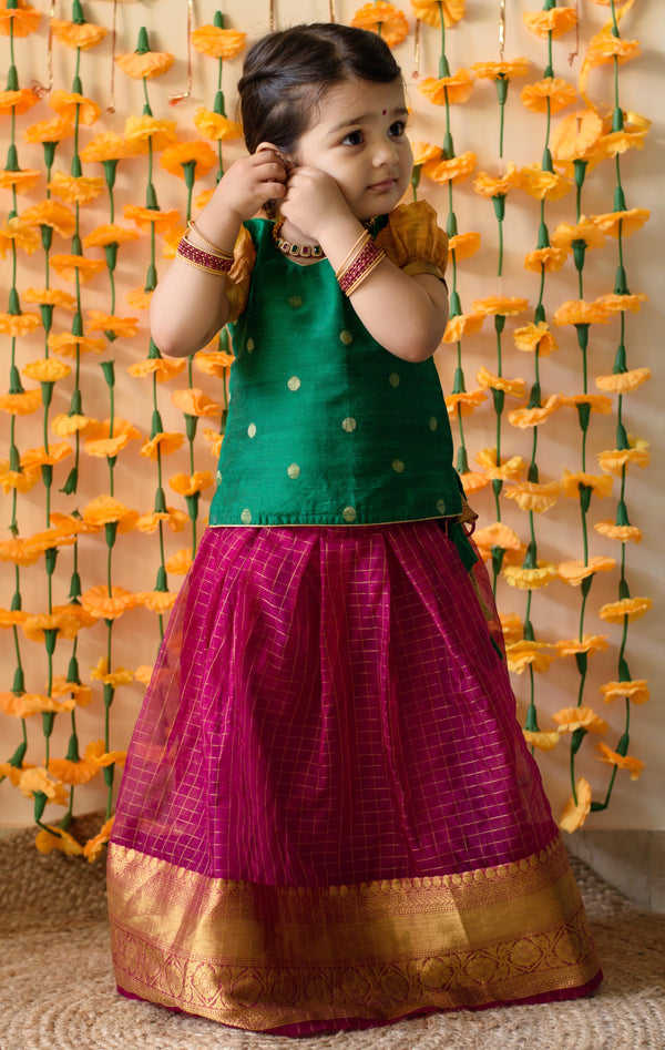 Shambavi Magenta Mini