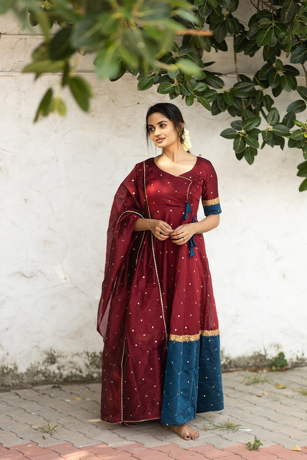 Kayalvizhi Maroon and Blue