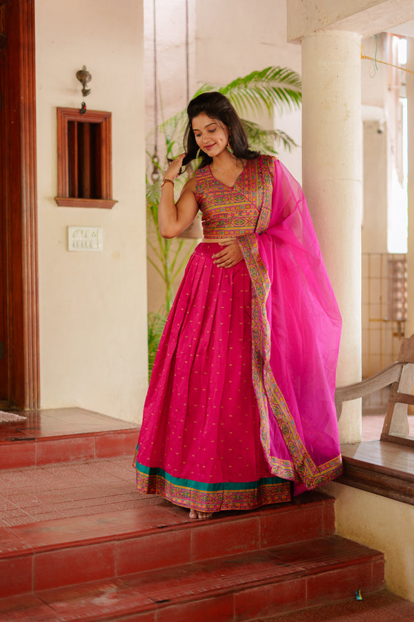 Nirosha Magenta