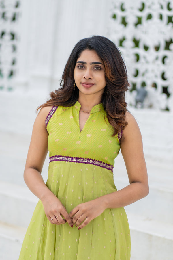 Taapse Neon Green