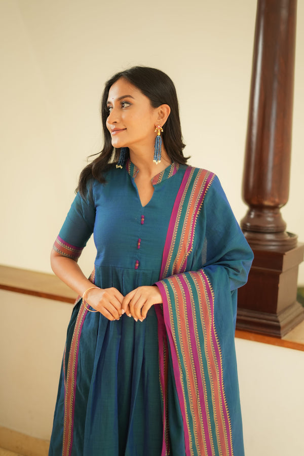 Yashika Teal Handloom Cotton Kurta Set