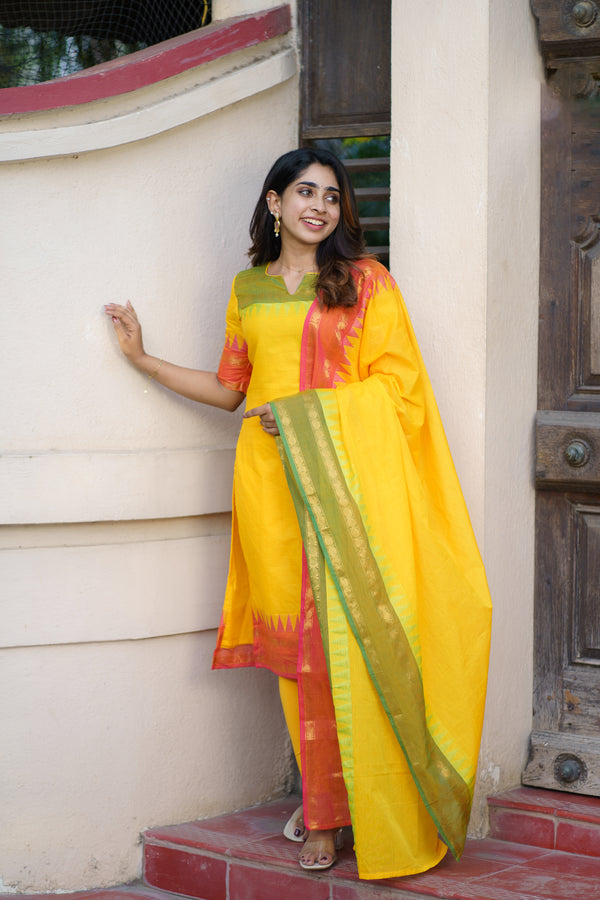 Kayal Yellow Kurti set (Set of 2)