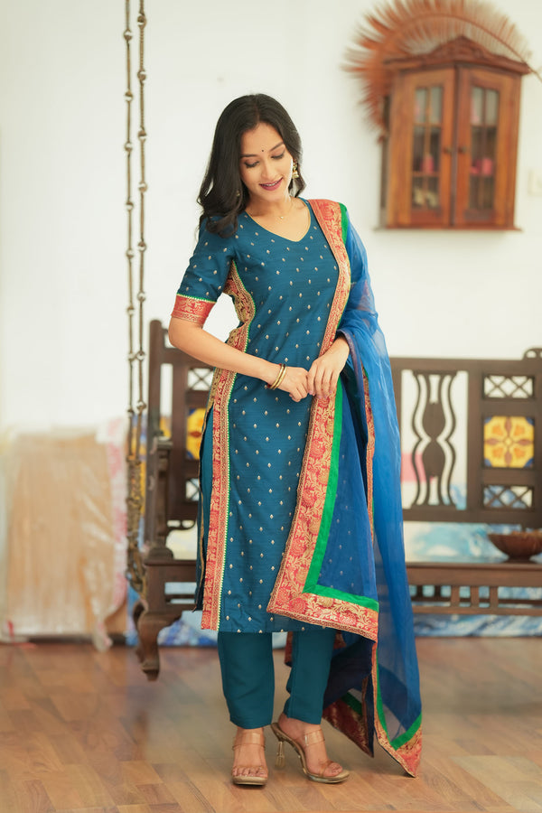 Svarna Teal Blue Kurti Set