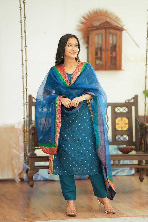 Svarna Teal Blue Kurti Set