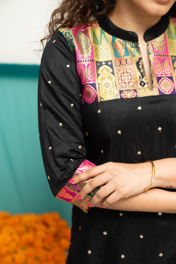 Shilpa Black Kurti Set