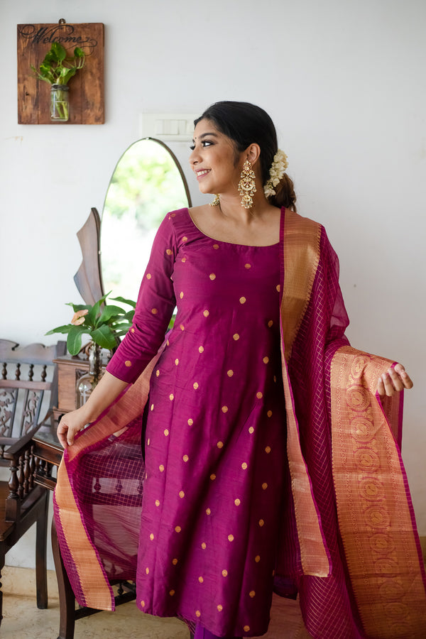 Saatvika Magenta