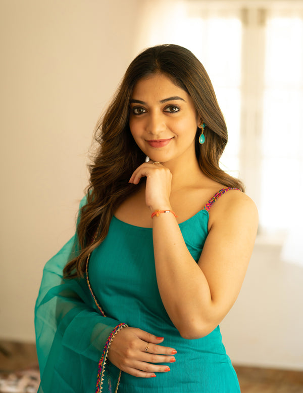 Kanmani Teal