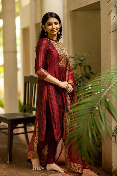 Sangamithrai Maroon
