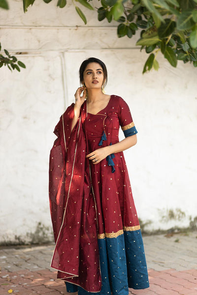 Kayalvizhi Maroon and Blue