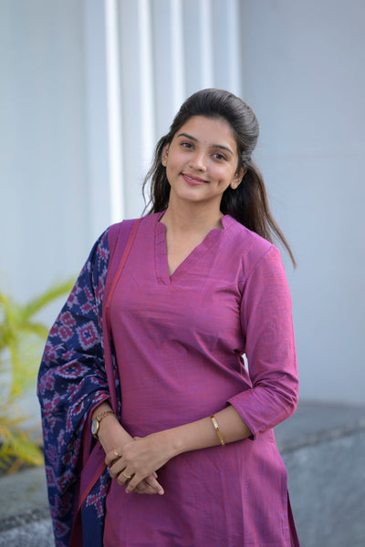 Tanuja Magenta Kurta Set